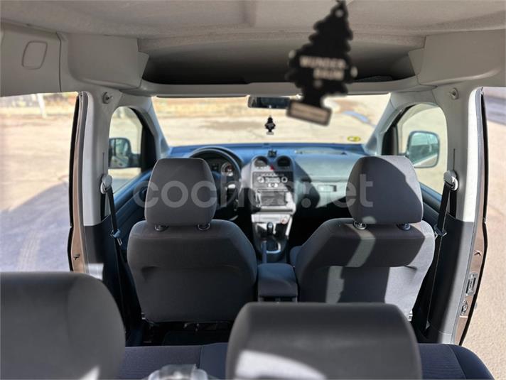 VOLKSWAGEN Caddy Comfortline 1.6 TDI DSG 5pl