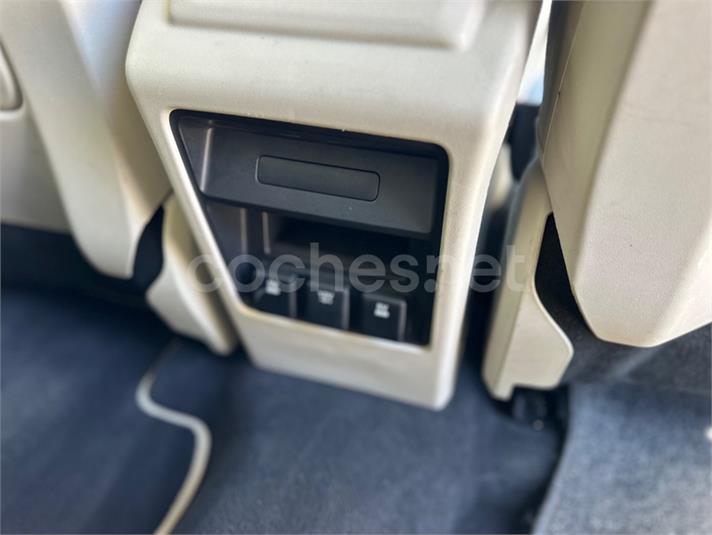 LAND-ROVER Discovery Sport 2.0L TD4 4x4 SE