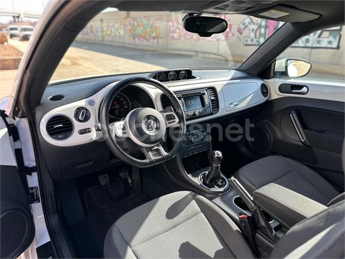 VOLKSWAGEN Beetle 1.2 TSI Design