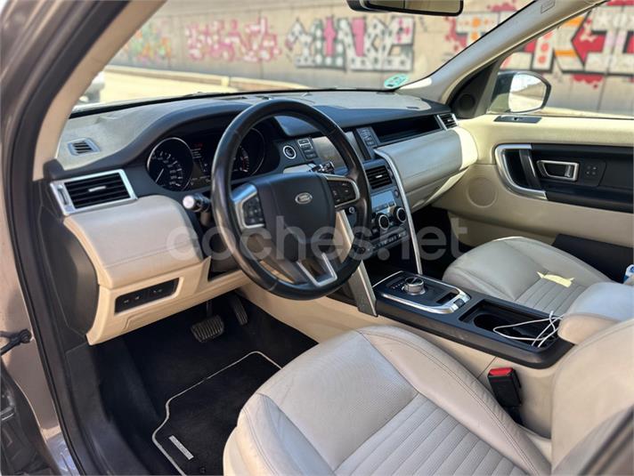 LAND-ROVER Discovery Sport 2.0L TD4 4x4 SE