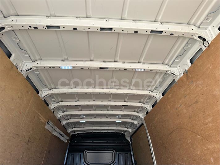 VOLKSWAGEN Crafter 35 Furgon BL TA L4H3 2.0TDI