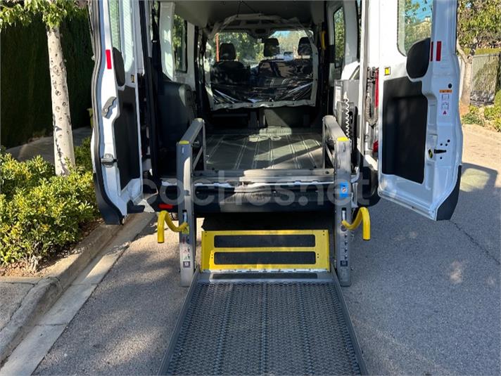 FORD Transit 330 L2H2 Van DC Trend Delantera