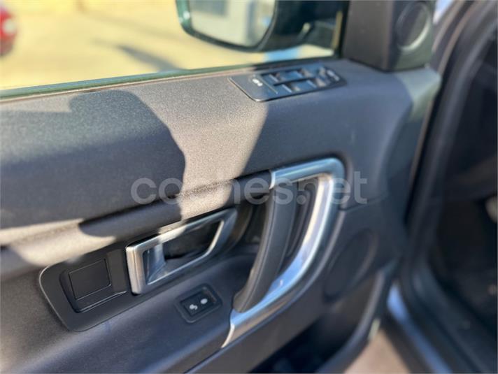 LAND-ROVER Discovery Sport 2.0L TD4 4x4 HSE Luxury