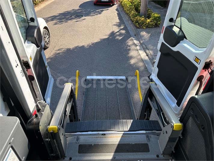 FORD Transit 330 L2H2 Van DC Trend Delantera