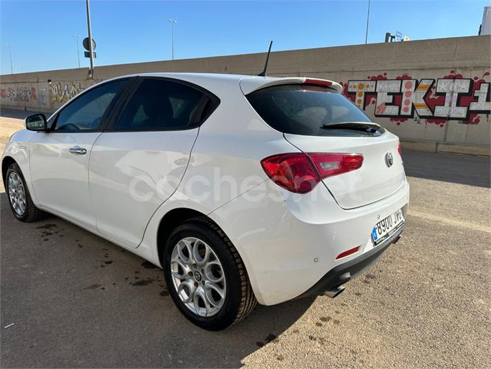 ALFA ROMEO Giulietta 2.0 JTDM TCT Sprint Spec.
