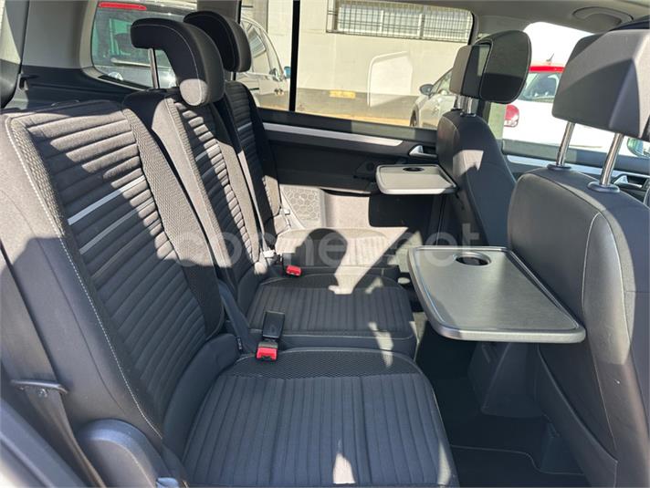 VOLKSWAGEN Touran Advance 1.4 TSI