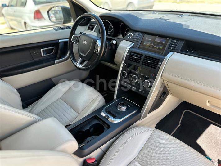 LAND-ROVER Discovery Sport 2.0L TD4 4x4 SE