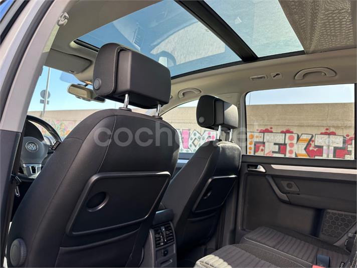 VOLKSWAGEN Touran Advance 1.4 TSI