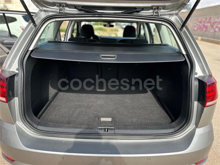 VOLKSWAGEN Golf Last Edition 1.6 TDI Variant