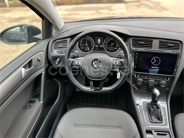 VOLKSWAGEN Golf ePower