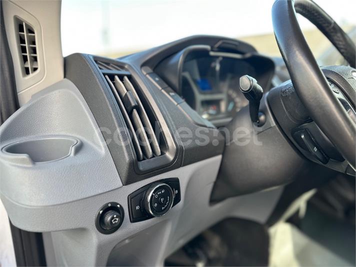 FORD Transit 330 L2H2 Van DC Trend Delantera
