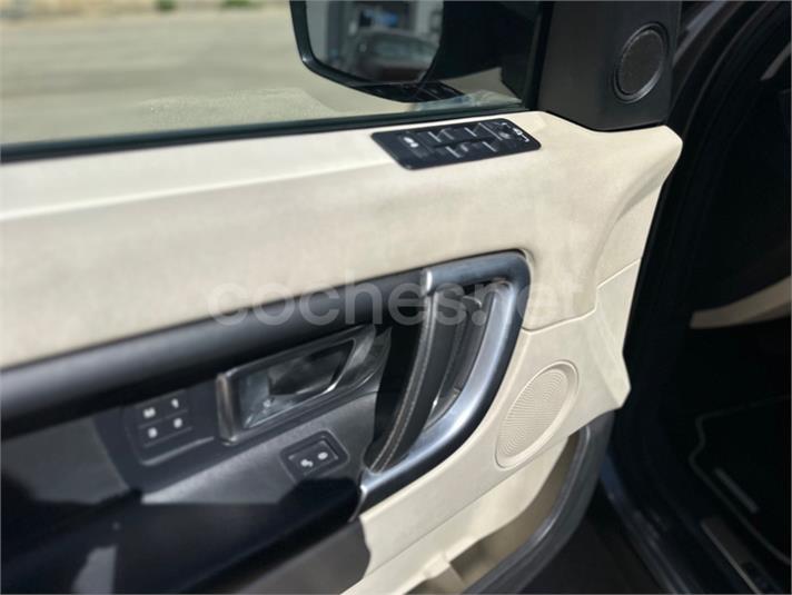 LAND-ROVER Discovery Sport 2.0L TD4 4x4 SE