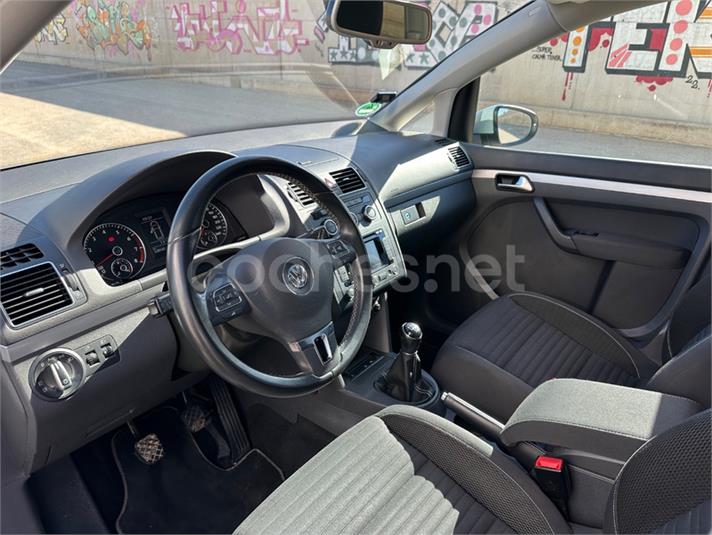 VOLKSWAGEN Touran Advance 1.4 TSI