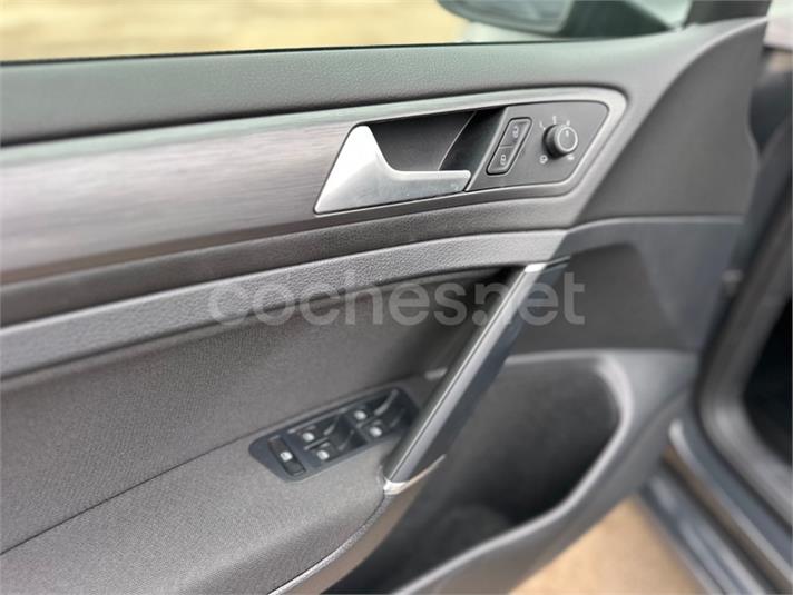 VOLKSWAGEN Golf ePower