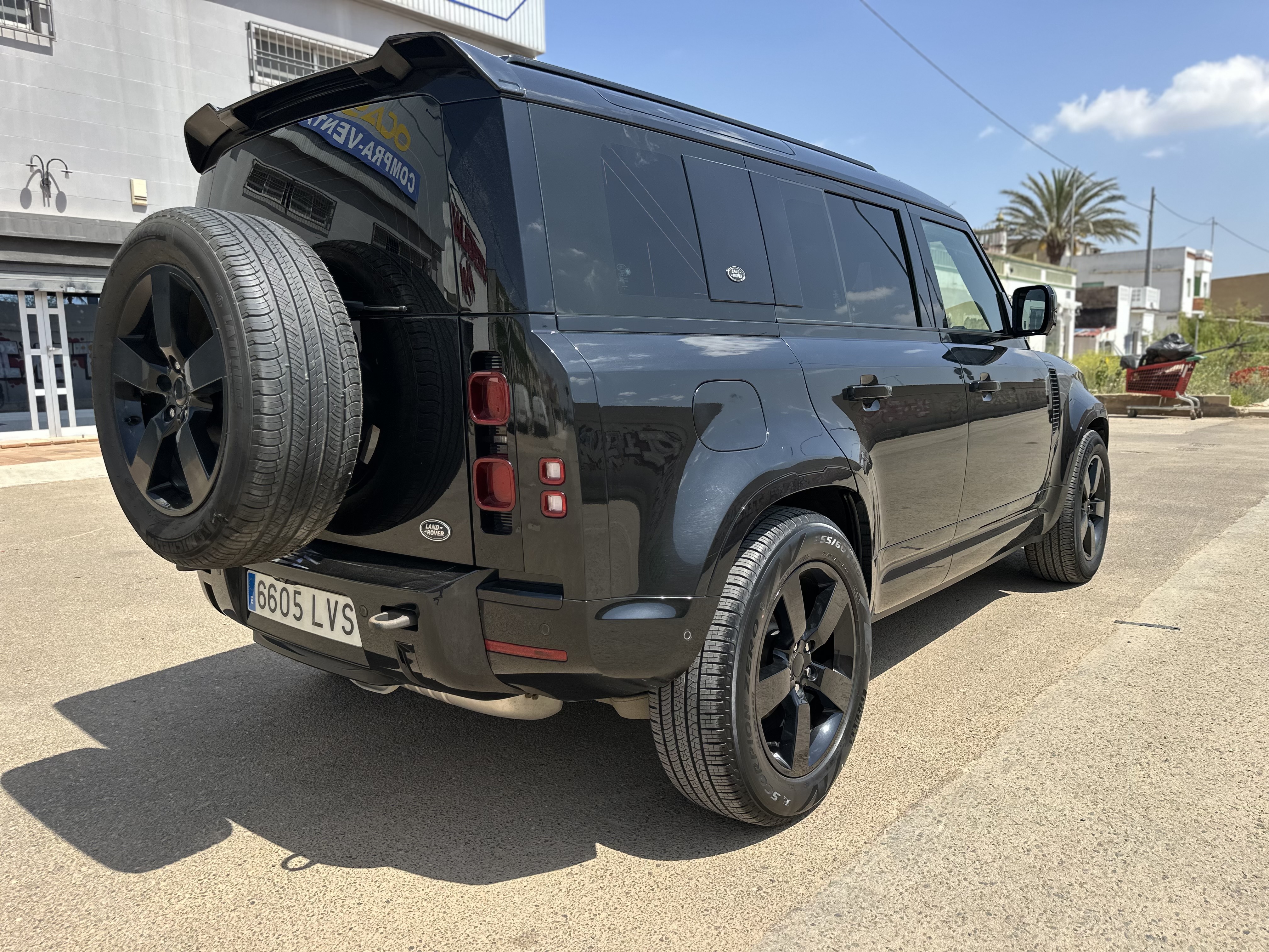 LAND-ROVER DEFENDER 3.0 d 100-250 HSE HÍBRIDO 