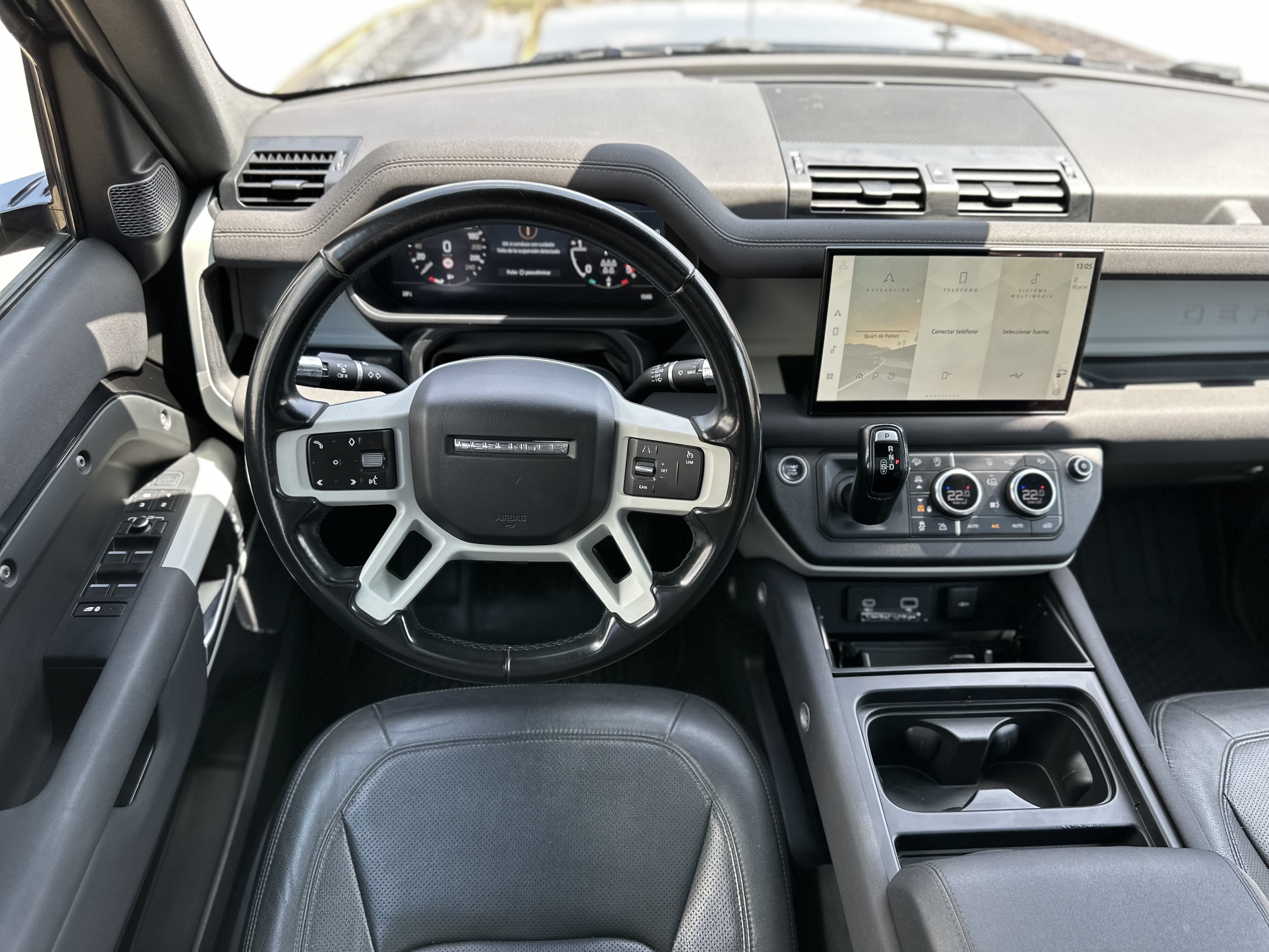LAND-ROVER DEFENDER 3.0 d 100-250 HSE HÍBRIDO 