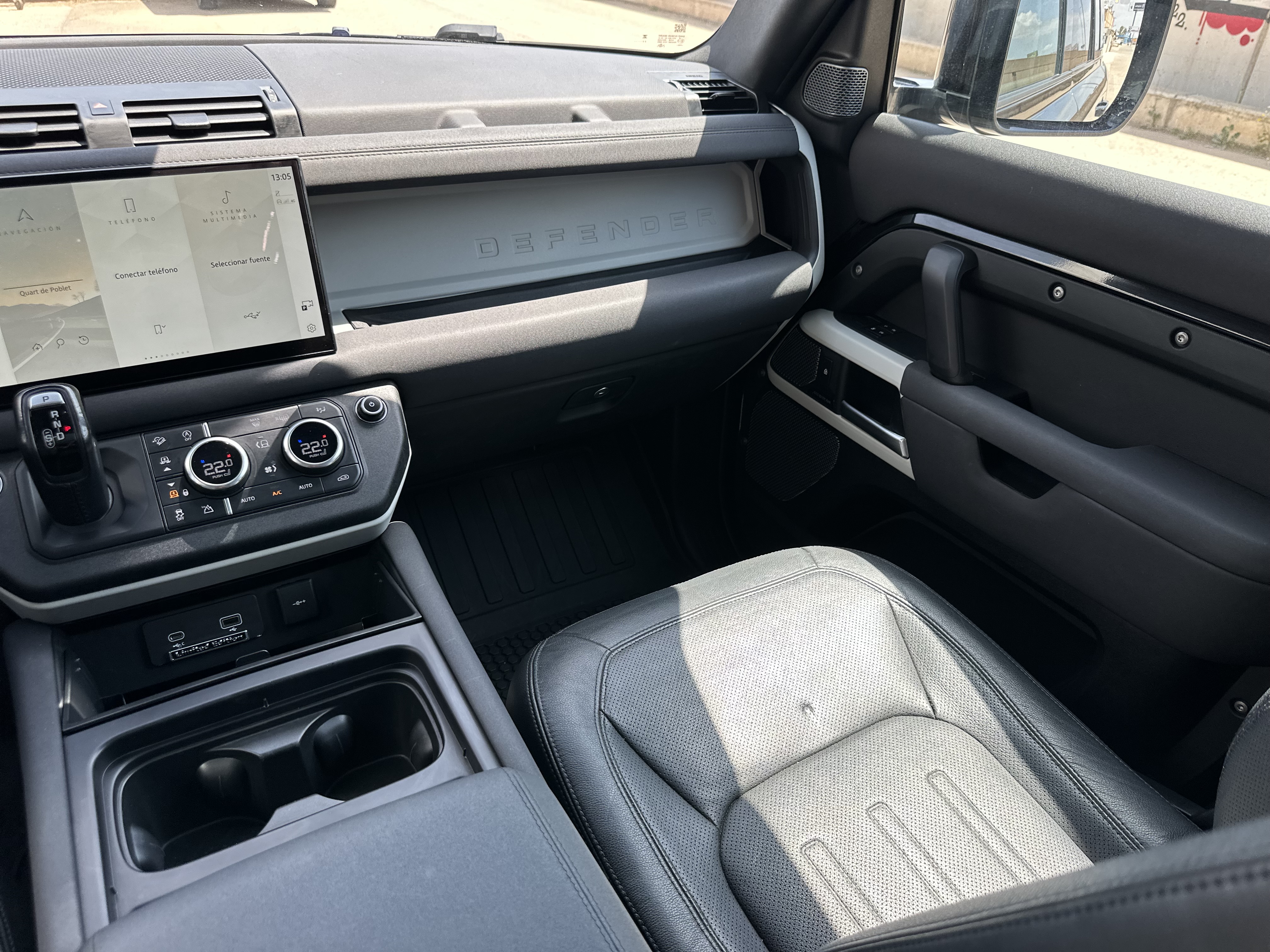 LAND-ROVER DEFENDER 3.0 d 100-250 HSE HÍBRIDO 