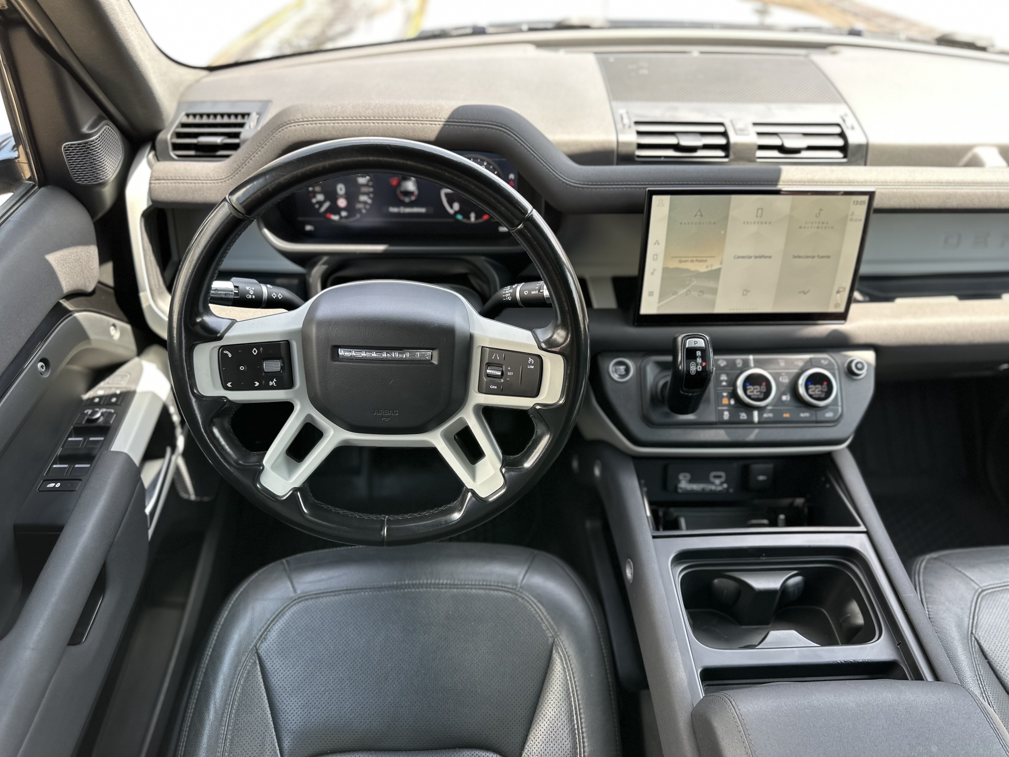 LAND-ROVER DEFENDER 3.0 d 100-250 HSE HÍBRIDO 