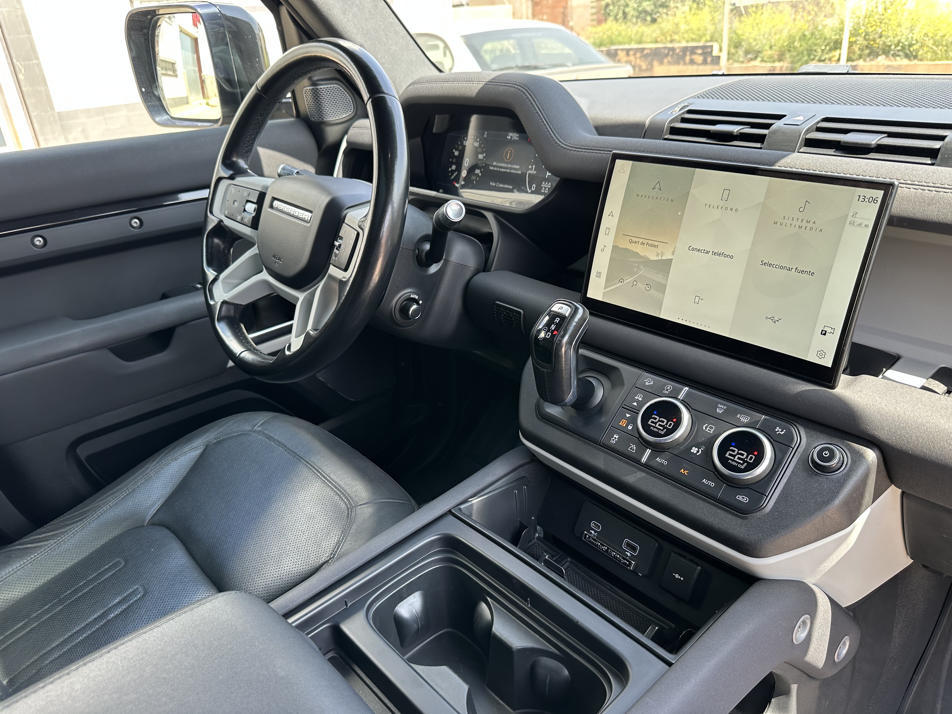 LAND-ROVER DEFENDER 3.0 d 100-250 HSE HÍBRIDO 