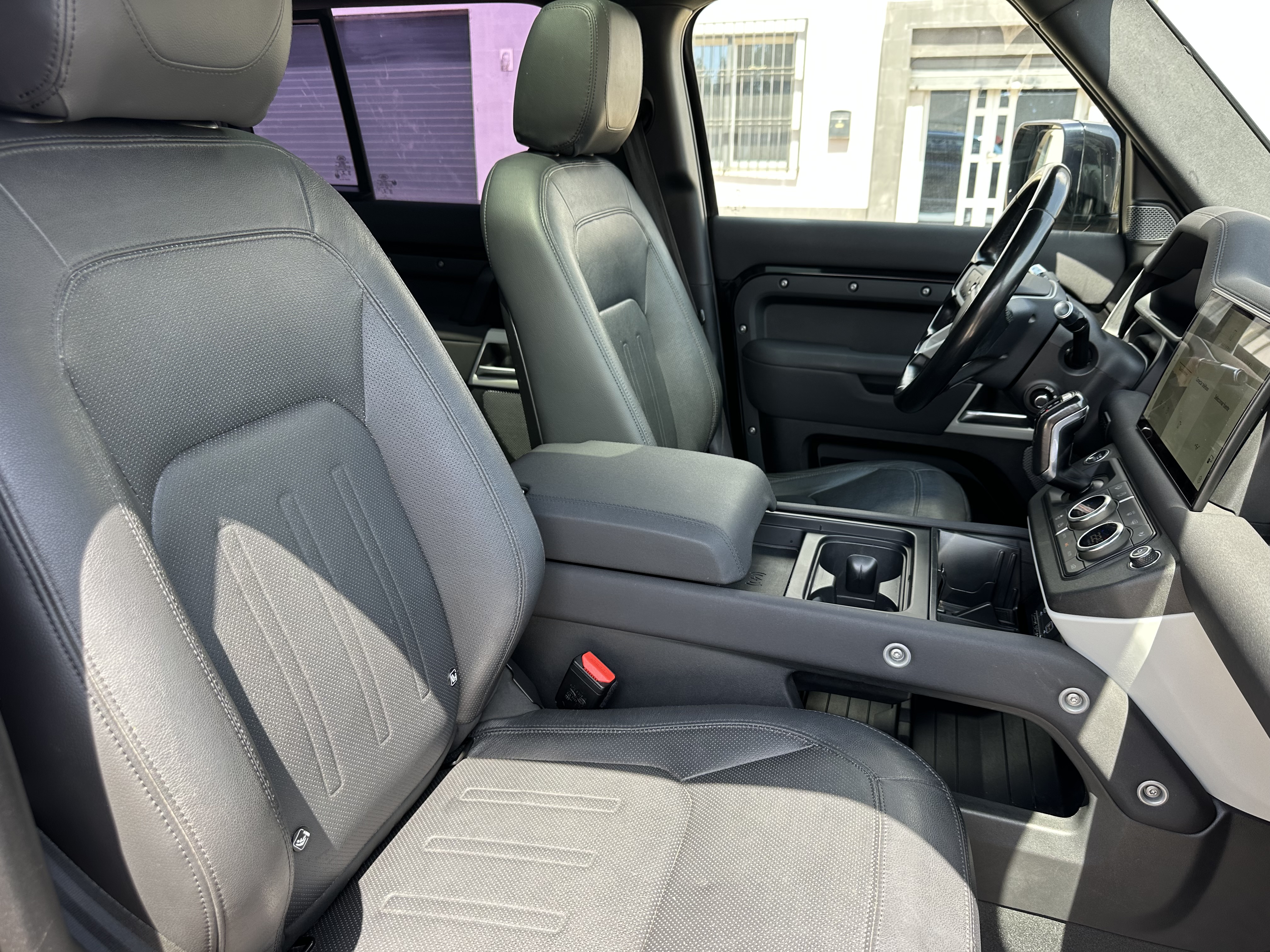 LAND-ROVER DEFENDER 3.0 d 100-250 HSE HÍBRIDO 