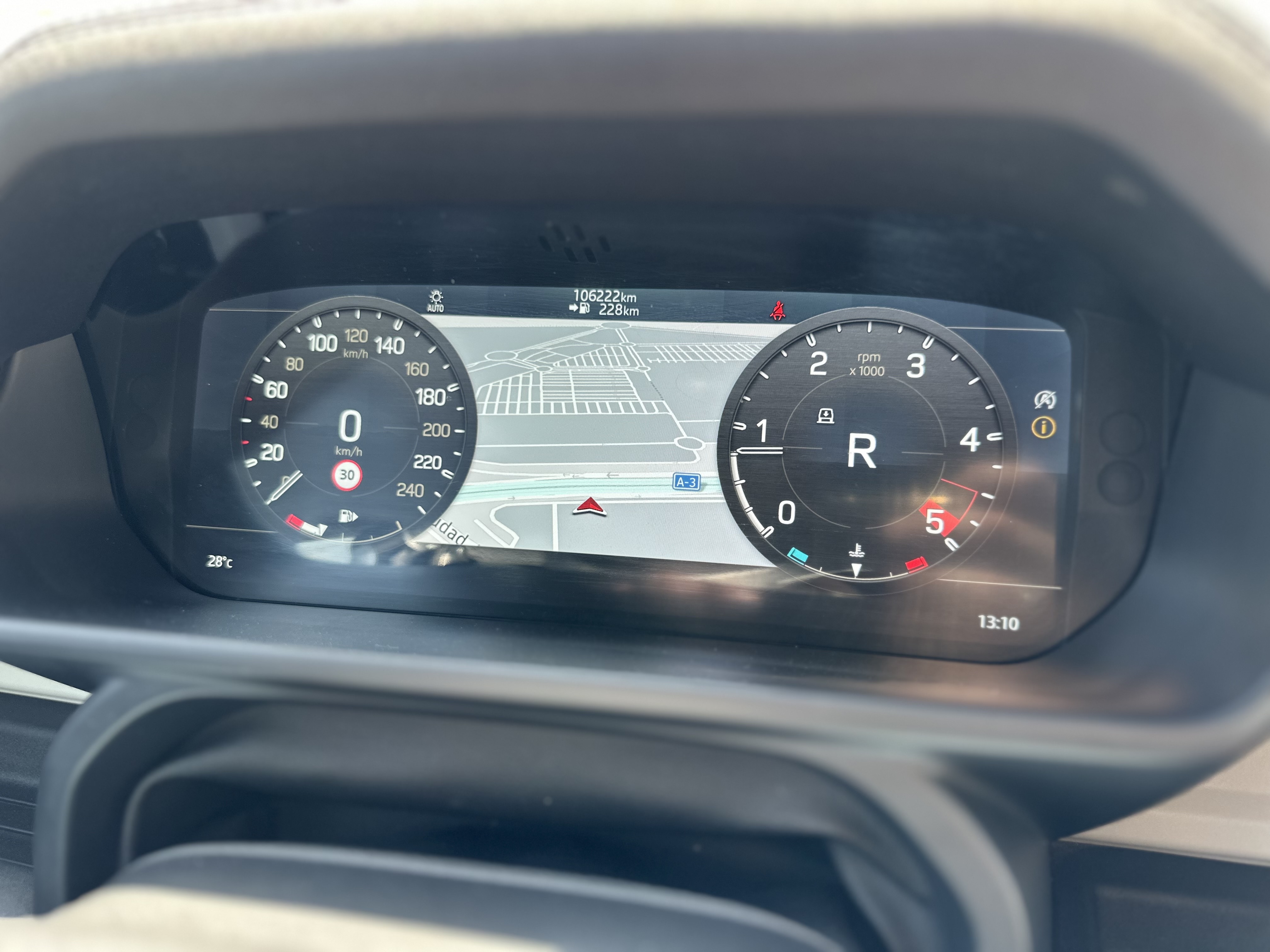 LAND-ROVER DEFENDER 3.0 d 100-250 HSE HÍBRIDO 