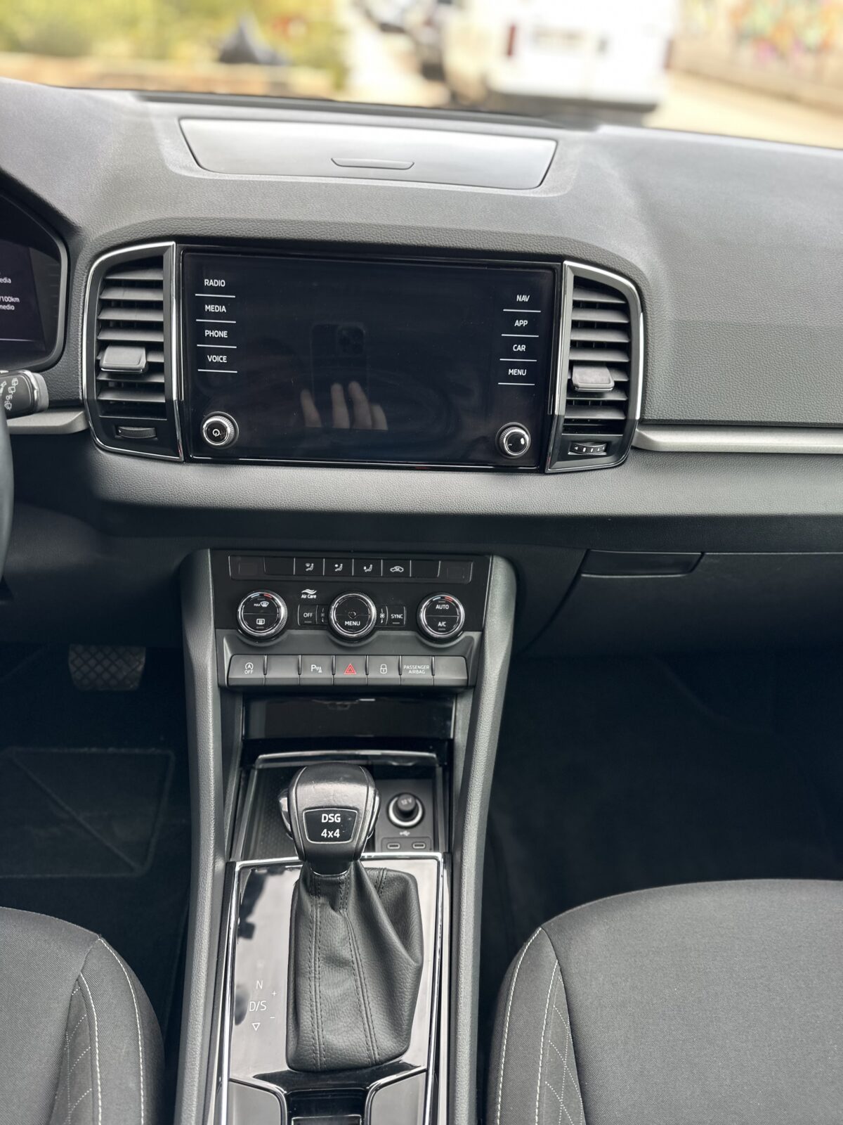 SKODA Karoq 2.0 TDI DSG 4x4 150 CV  Sportline 