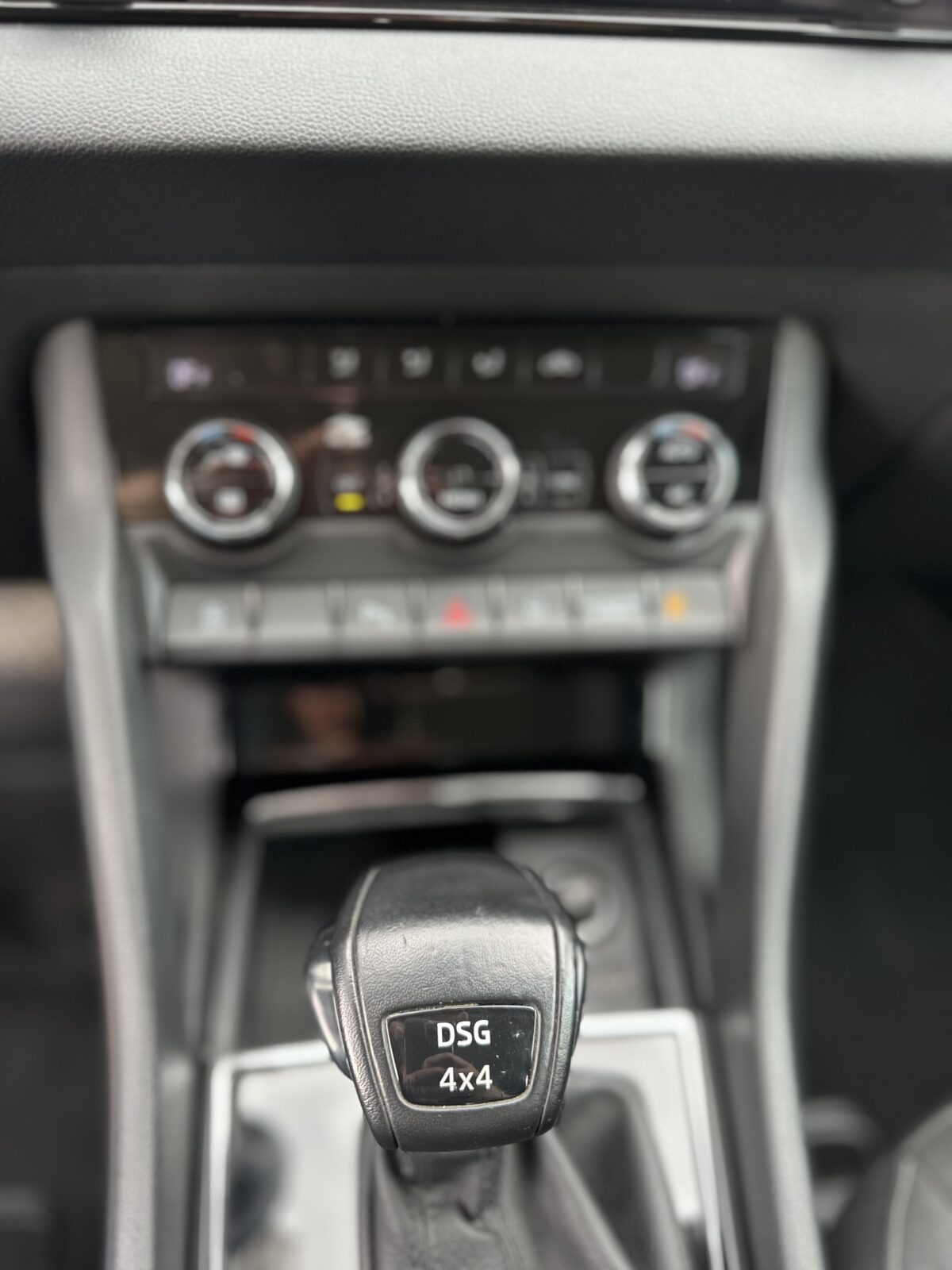 SKODA Karoq 2.0 TDI DSG 4x4 150 CV  Sportline 