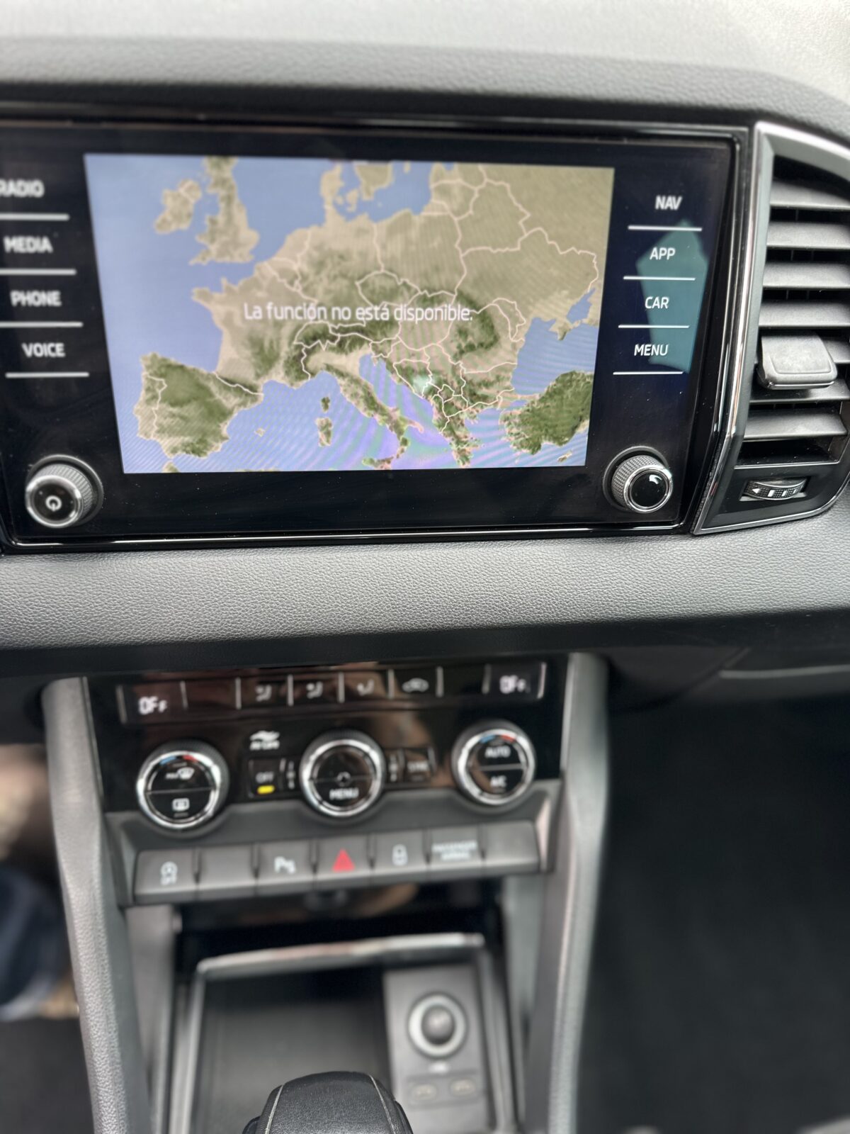 SKODA Karoq 2.0 TDI DSG 4x4 150 CV  Sportline 