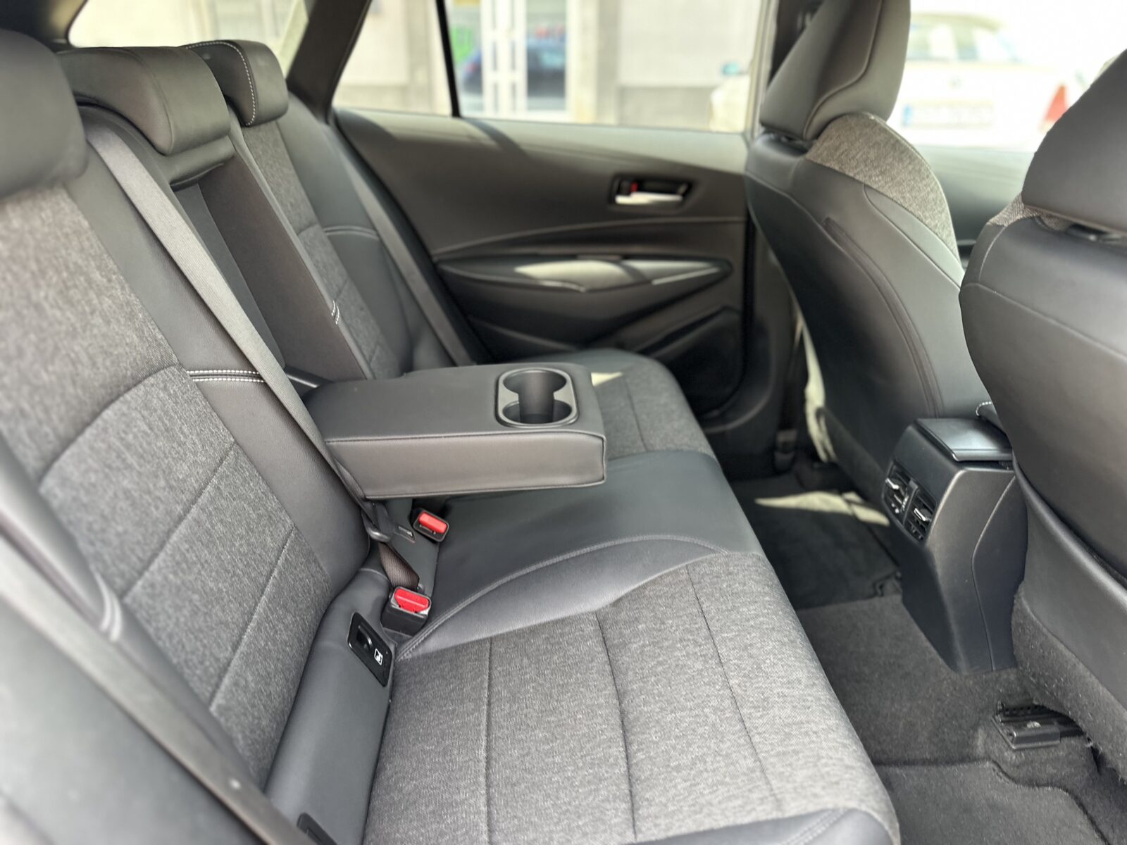 TOYOTA Corola TOYOTA Corolla 2.0 180H ADVANCE LUXURY TOURING SPORT