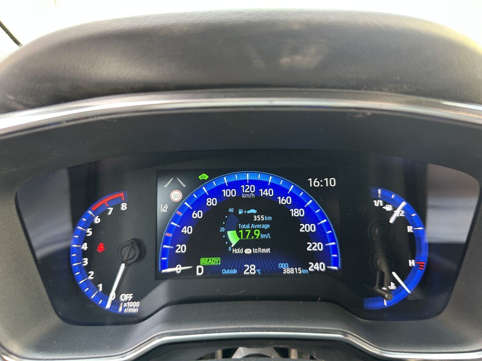 TOYOTA Corola TOYOTA Corolla 2.0 180H ADVANCE LUXURY TOURING SPORT