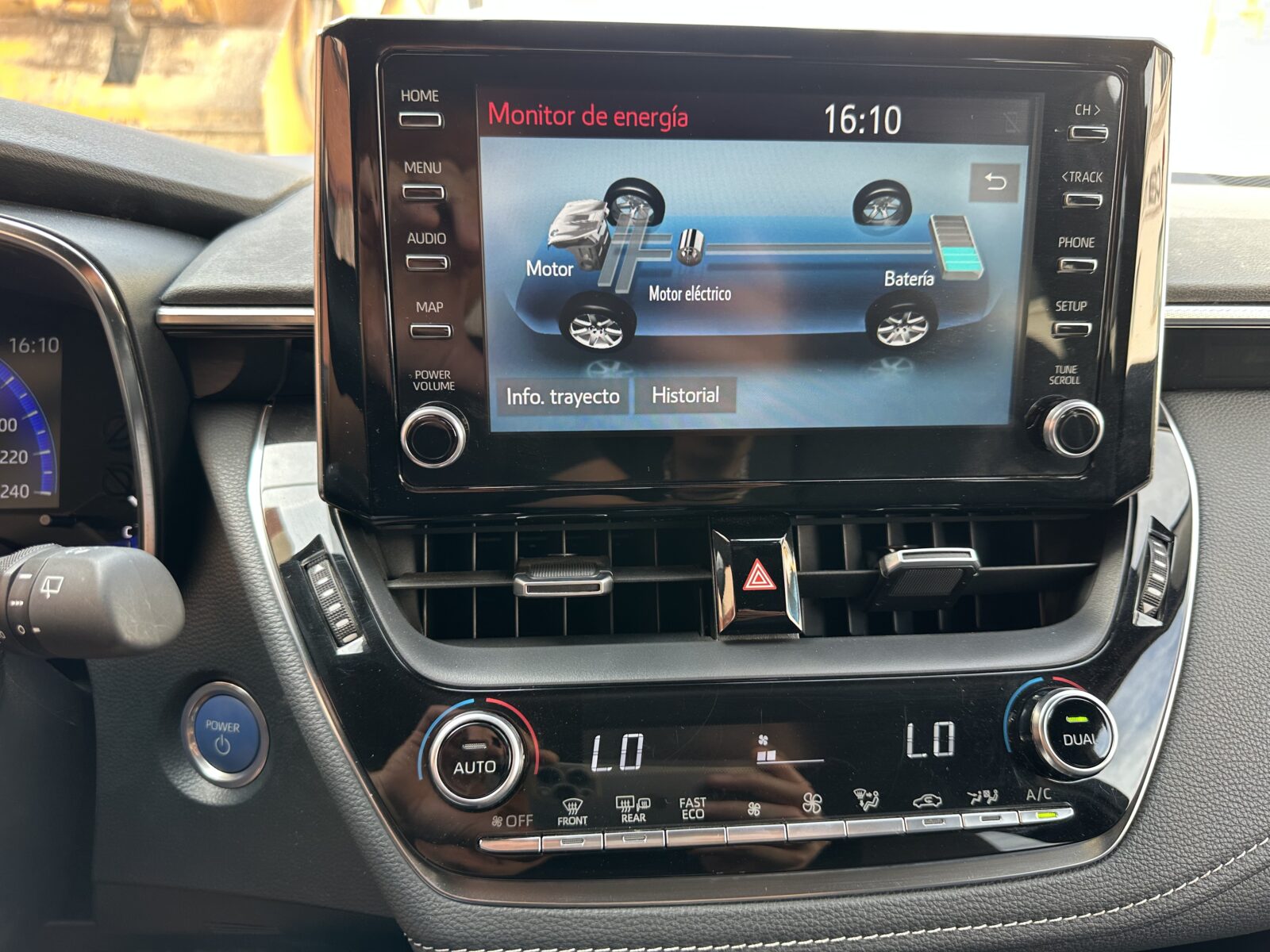 TOYOTA Corola TOYOTA Corolla 2.0 180H ADVANCE LUXURY TOURING SPORT
