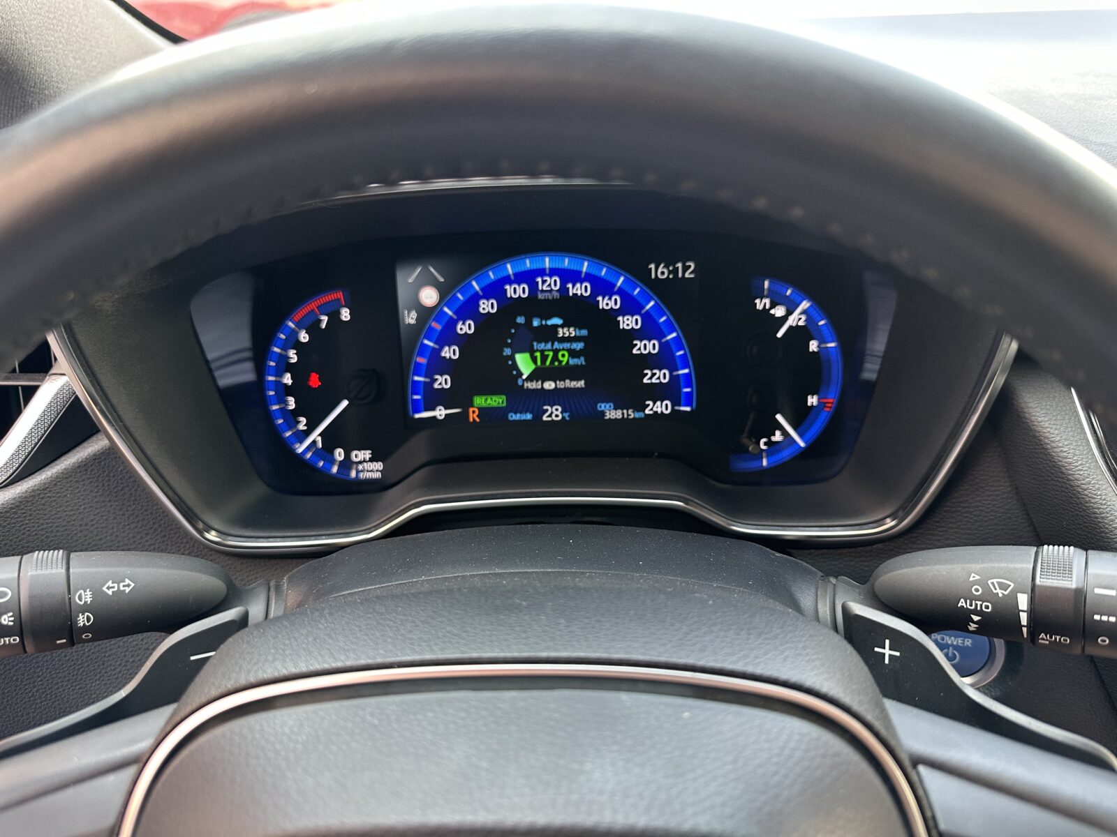 TOYOTA Corola TOYOTA Corolla 2.0 180H ADVANCE LUXURY TOURING SPORT