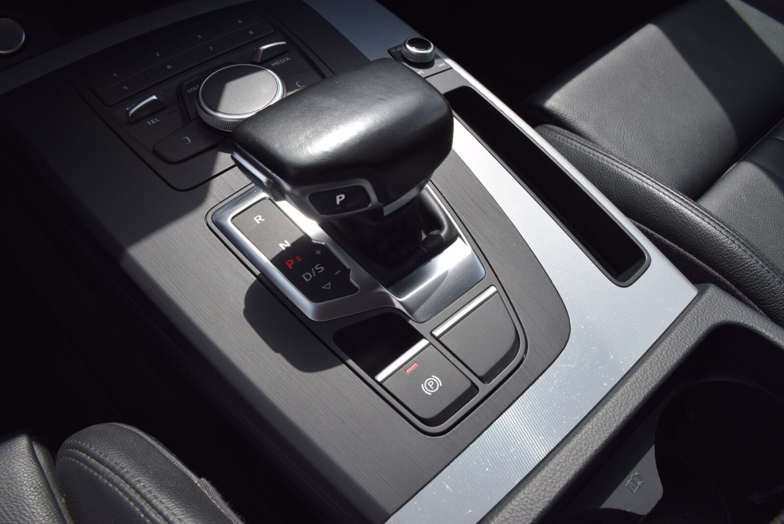 AUDI Q5 2.0TDI Quatto S Tronic