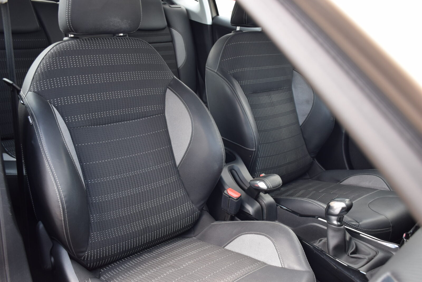 PEUGEOT Allure 1.6Hdi 100