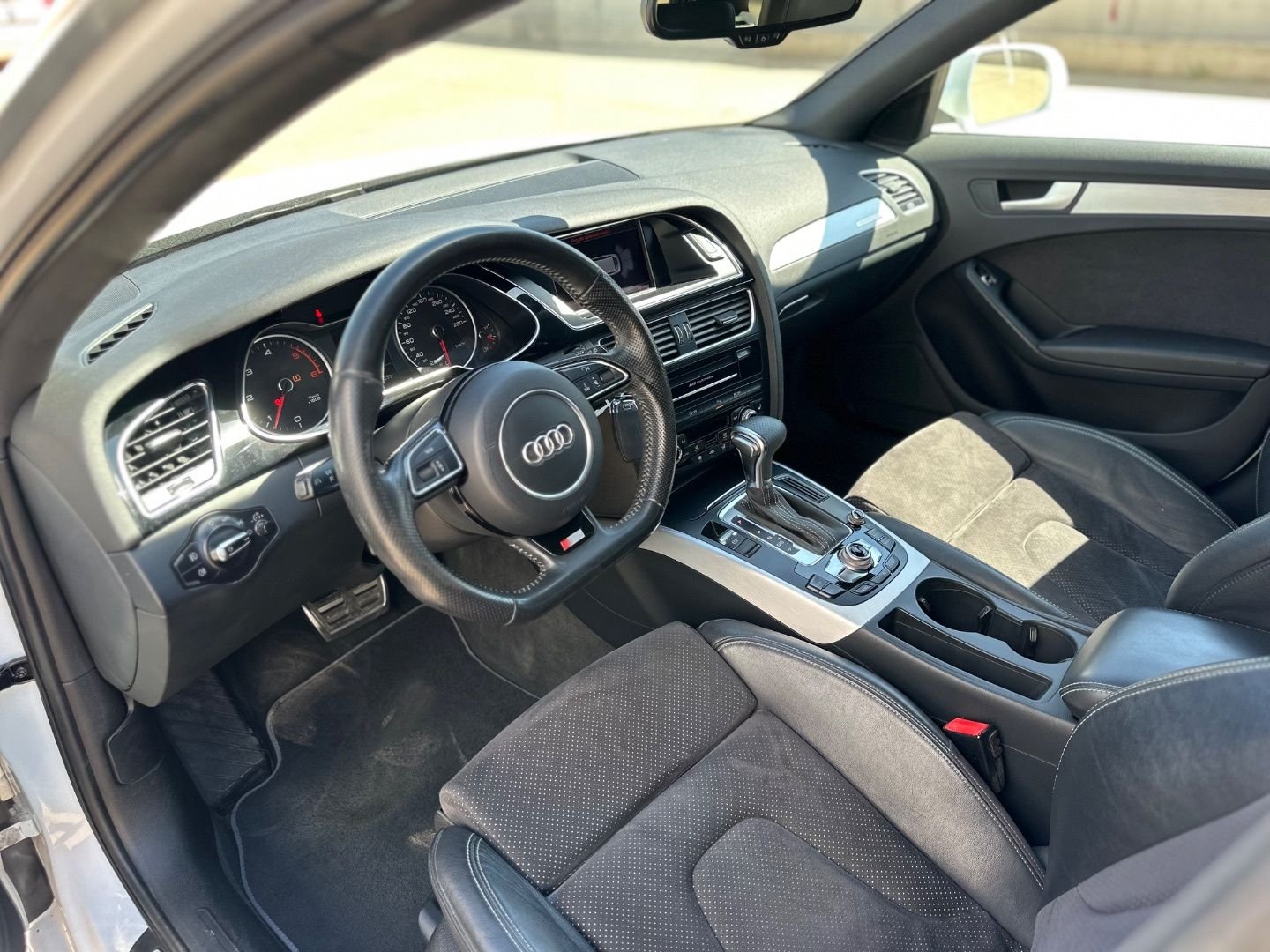 AUDI A4 Avant 2.0TDI Quatto S Tronic
