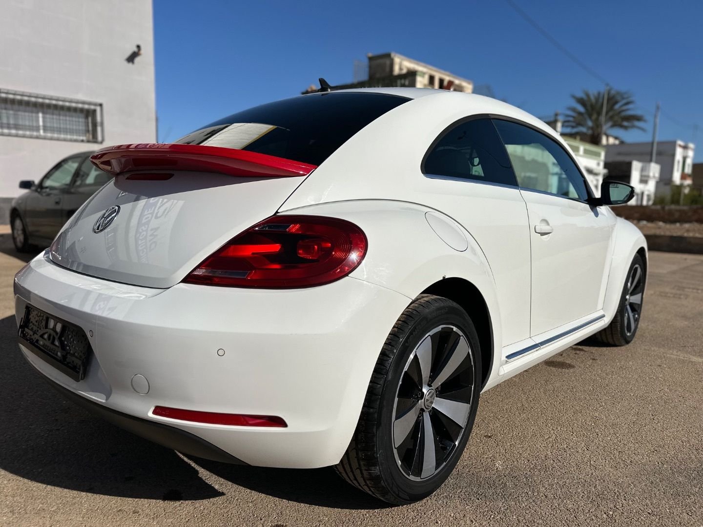VOLKSWAGEN Beetle 1.2 TSI Design