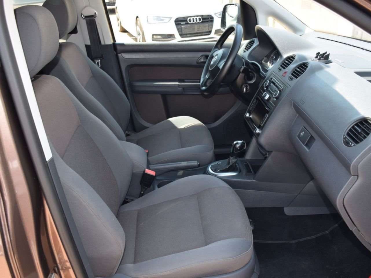 VOLKSWAGEN Caddy Kombi 1.6Tdi DSG