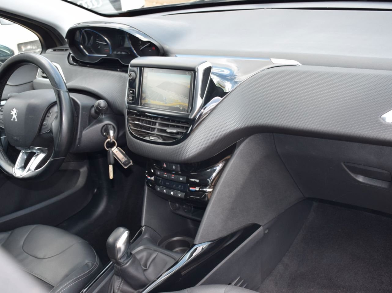 PEUGEOT 2008 Allure 1.6Hdi 100