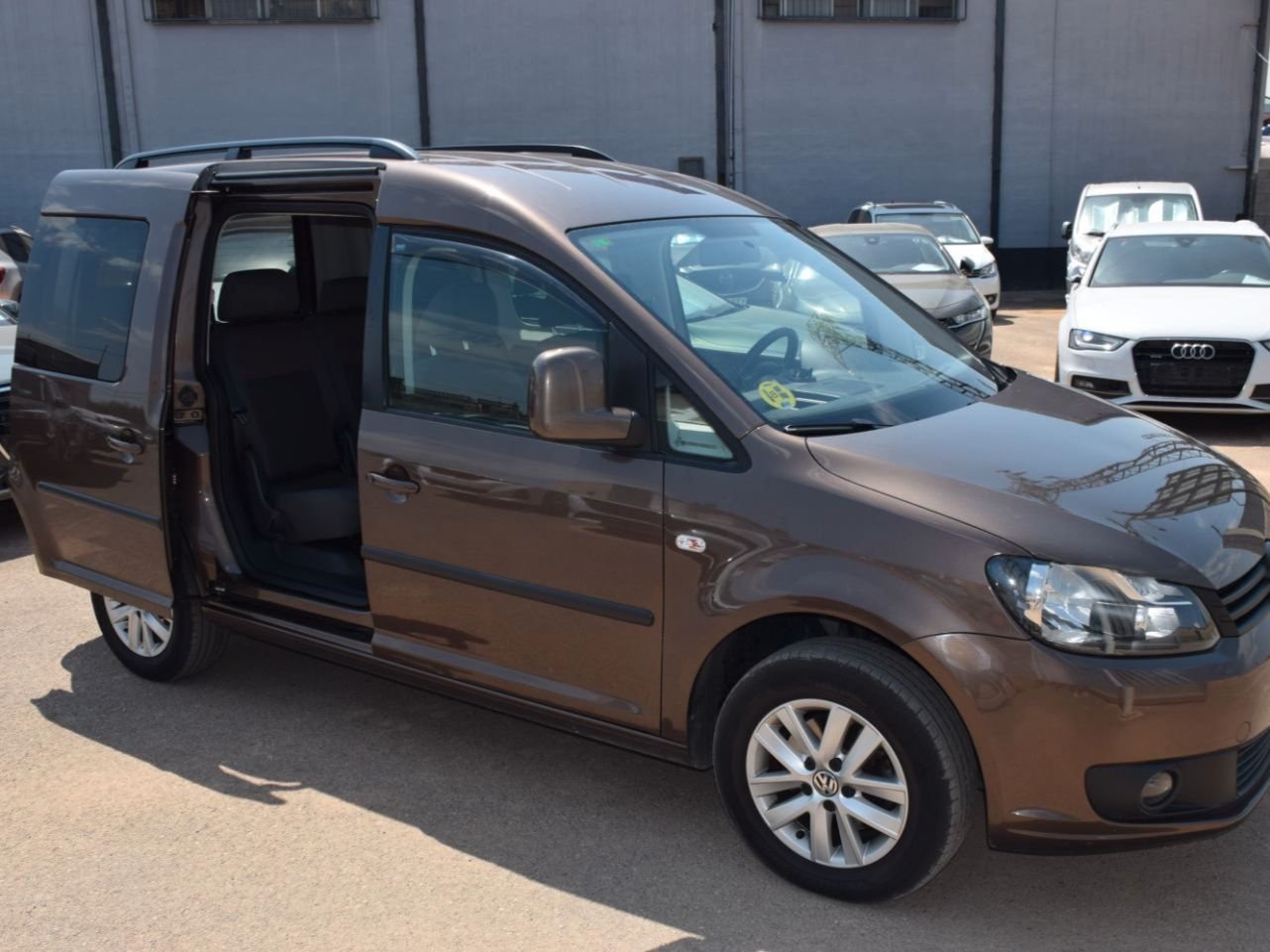 VOLKSWAGEN Caddy Kombi 1.6Tdi DSG