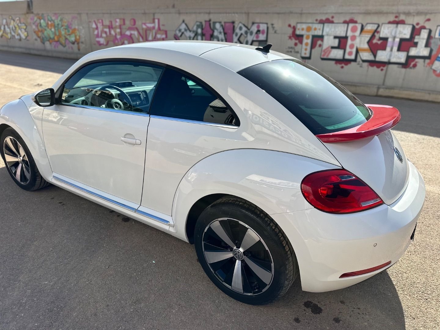 VOLKSWAGEN Beetle 1.2 TSI Design