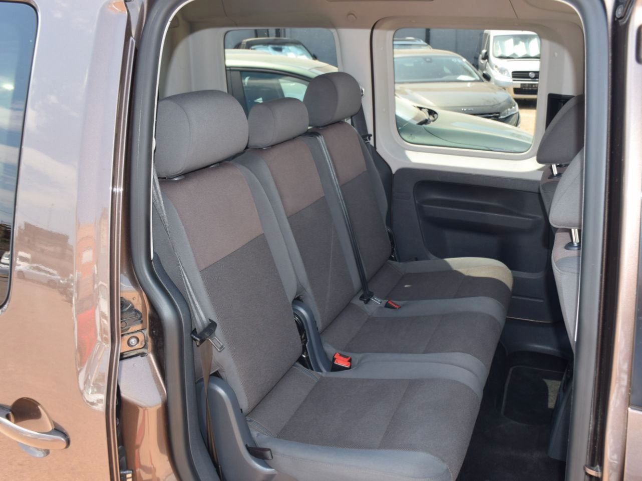 VOLKSWAGEN Caddy Kombi 1.6Tdi DSG