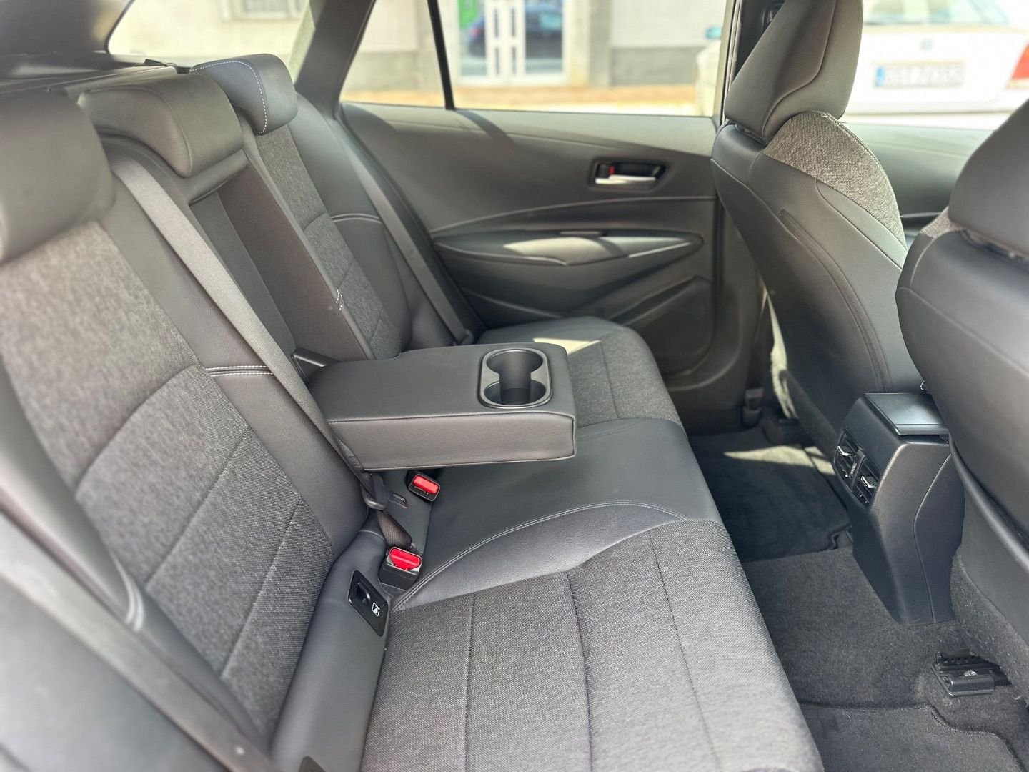 TOYOTA COROLLA 200H Hybrid Touring