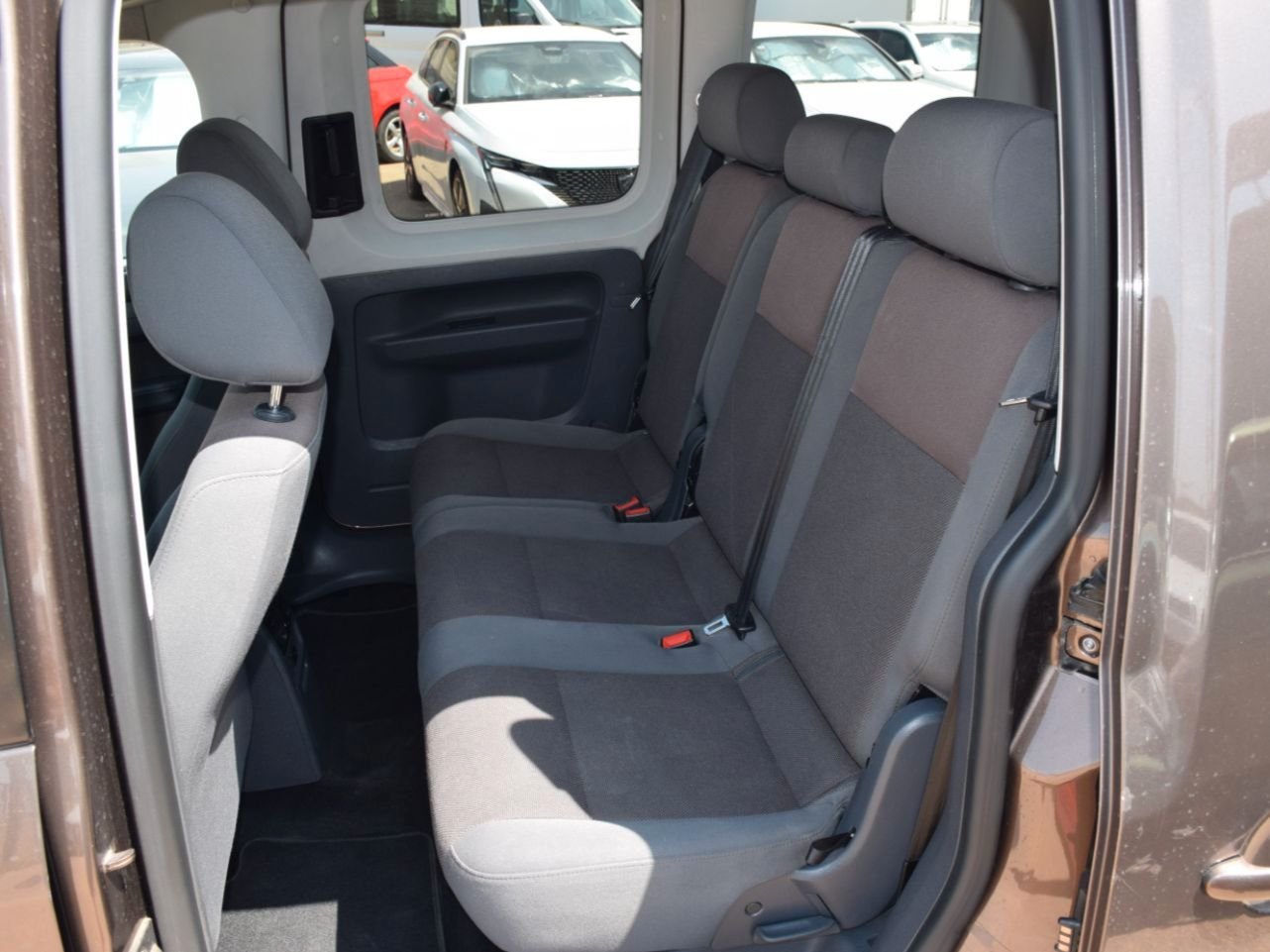 VOLKSWAGEN Caddy Kombi 1.6Tdi DSG