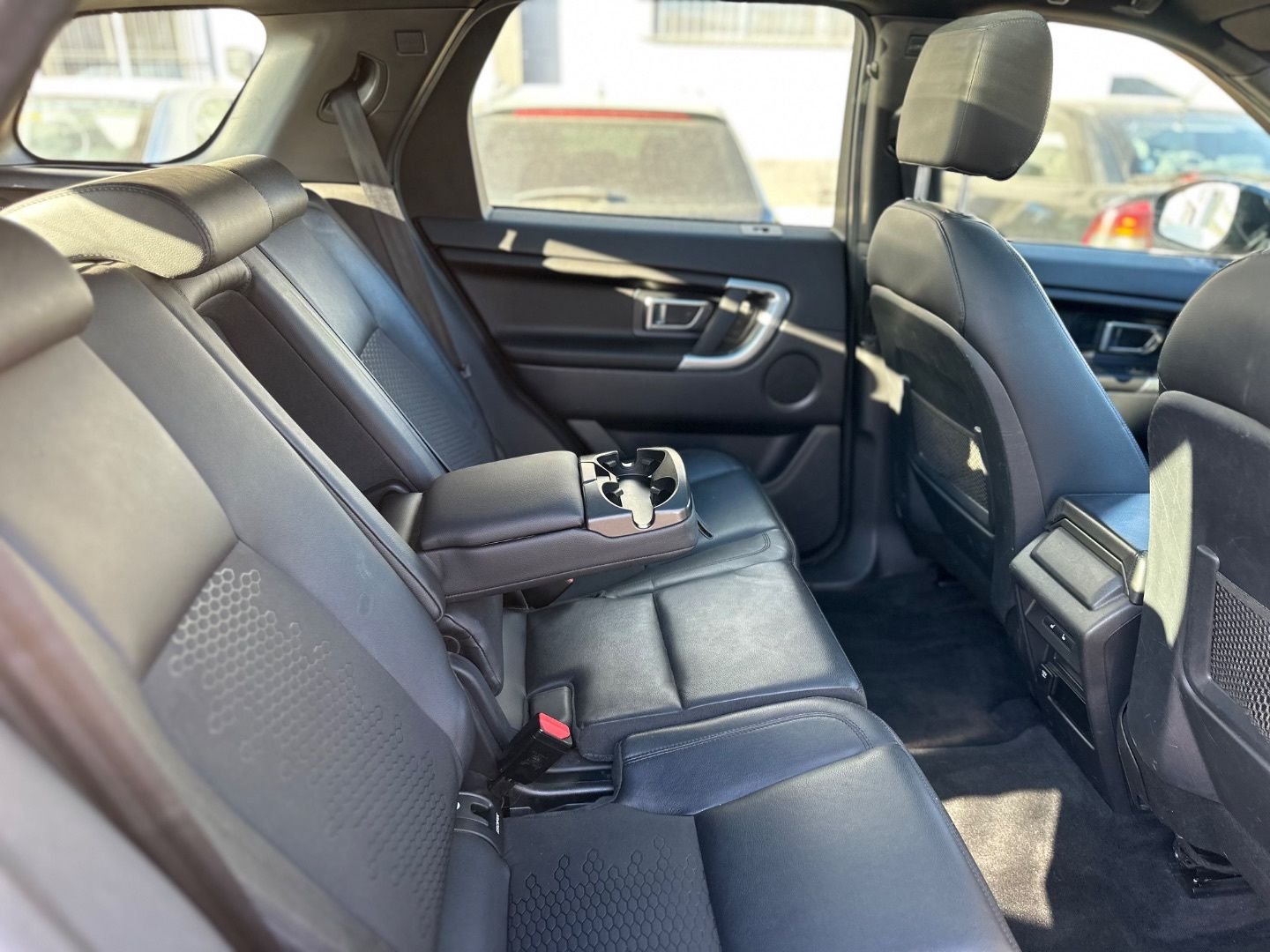 LAND-ROVER DISCOVERY SPORT 2.0L TD4 SE 150