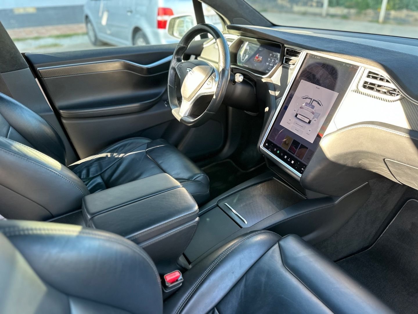 TESLA Model X 90 Dual Motor