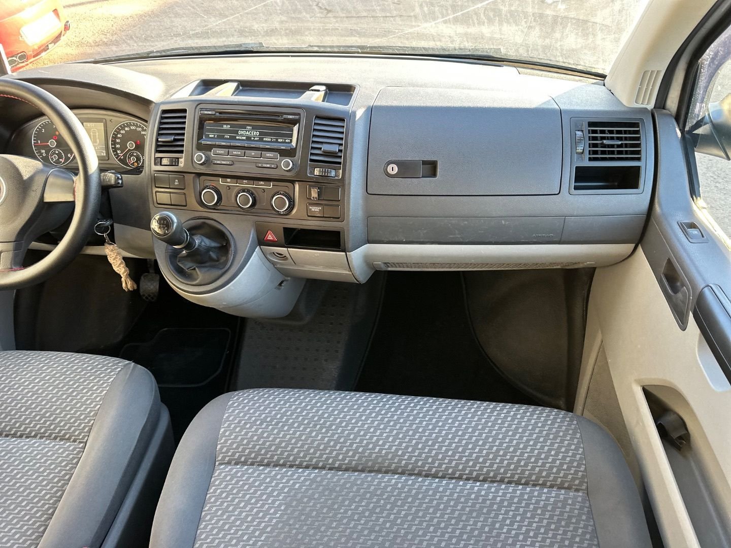 VOLKSWAGEN Transporter Furgon Corto 2.0TDi