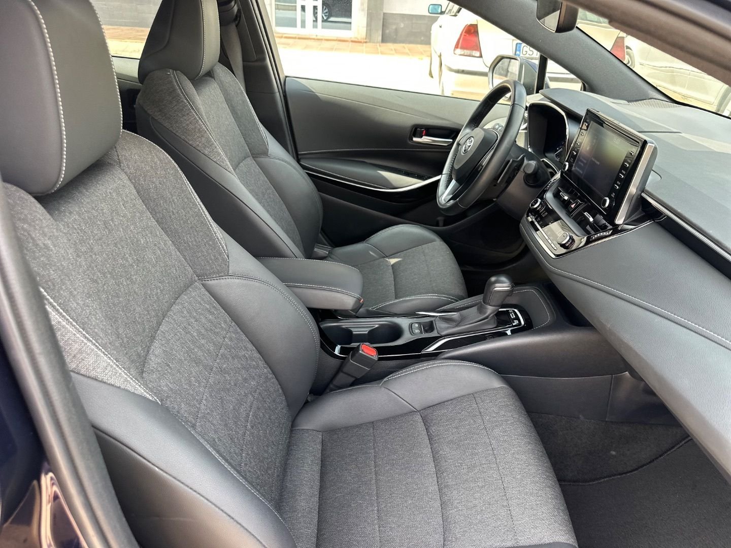 TOYOTA COROLLA 200H Hybrid Touring