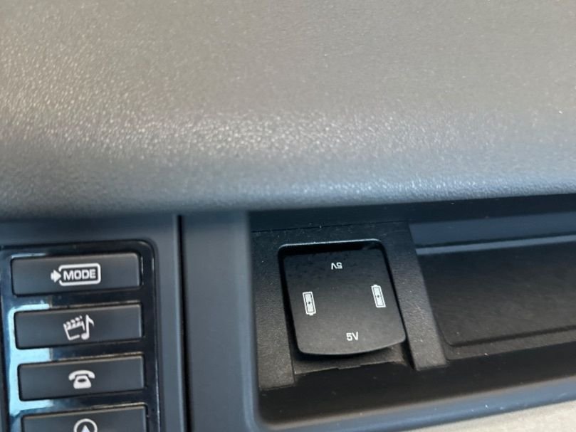 LAND-ROVER DISCOVERY SPORT 2.0L TD4 SE 150