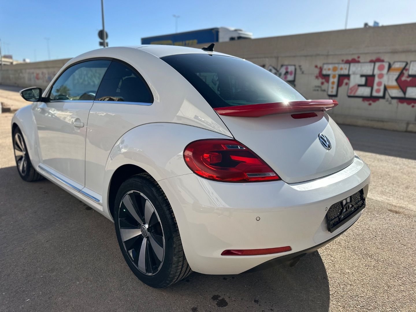 VOLKSWAGEN Beetle 1.2 TSI Design