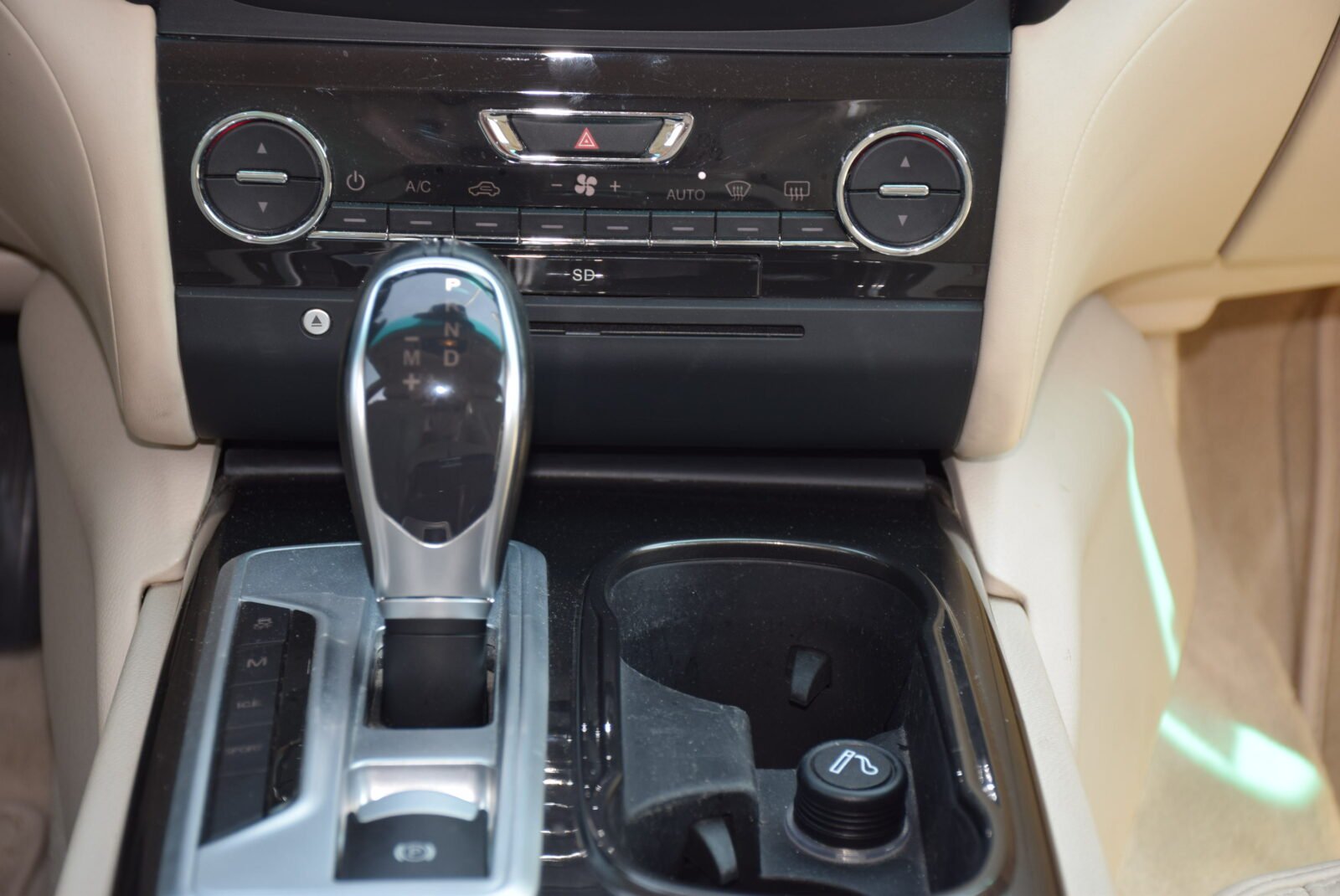 MASERATI GHIBLI Q4
